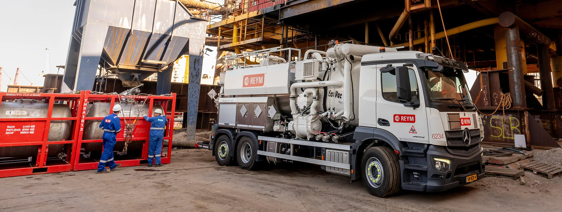 REYM is werkzaam in de olie-, gas- en petrochemische industrie